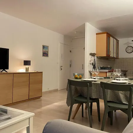 Les Pieds Dans L'eau Apartment Saint-Mandrier-sur-Mer
